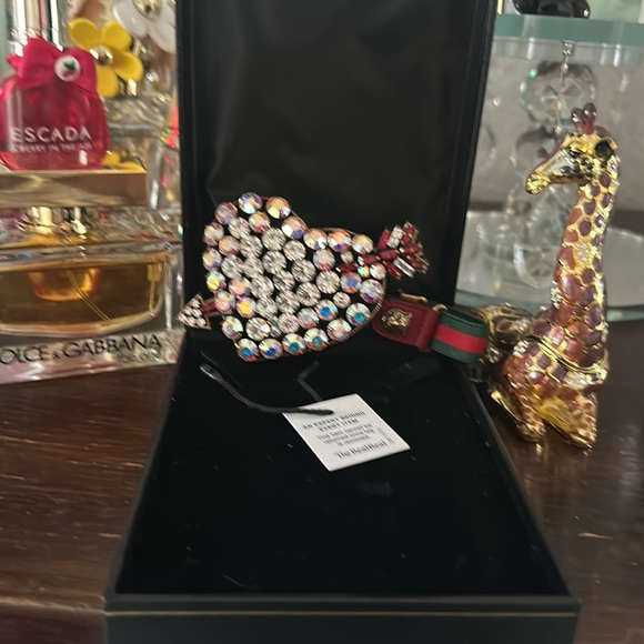 Bracelet - Picture 1 of 5